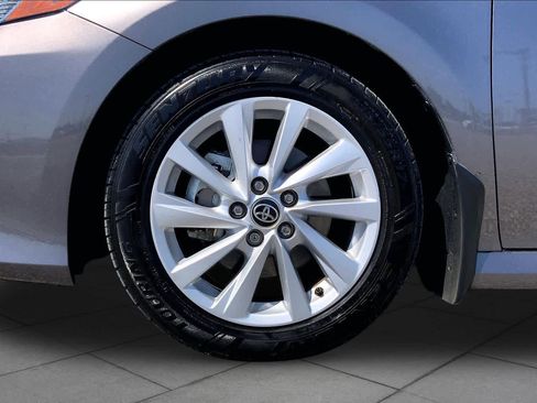Used 2024 Toyota Camry LE FWD image 11