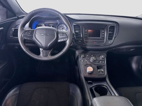 Used 2015 Chrysler 200 S w/ Comfort Group FWD image 2