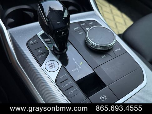 Used 2021 BMW 330i Sedan w/ M Sport Package RWD image 25