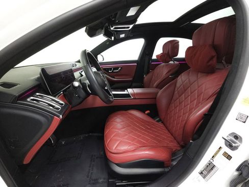 Used 2022 Mercedes-Benz S 500 4MATIC w/ Warmth & Comfort Package image 8