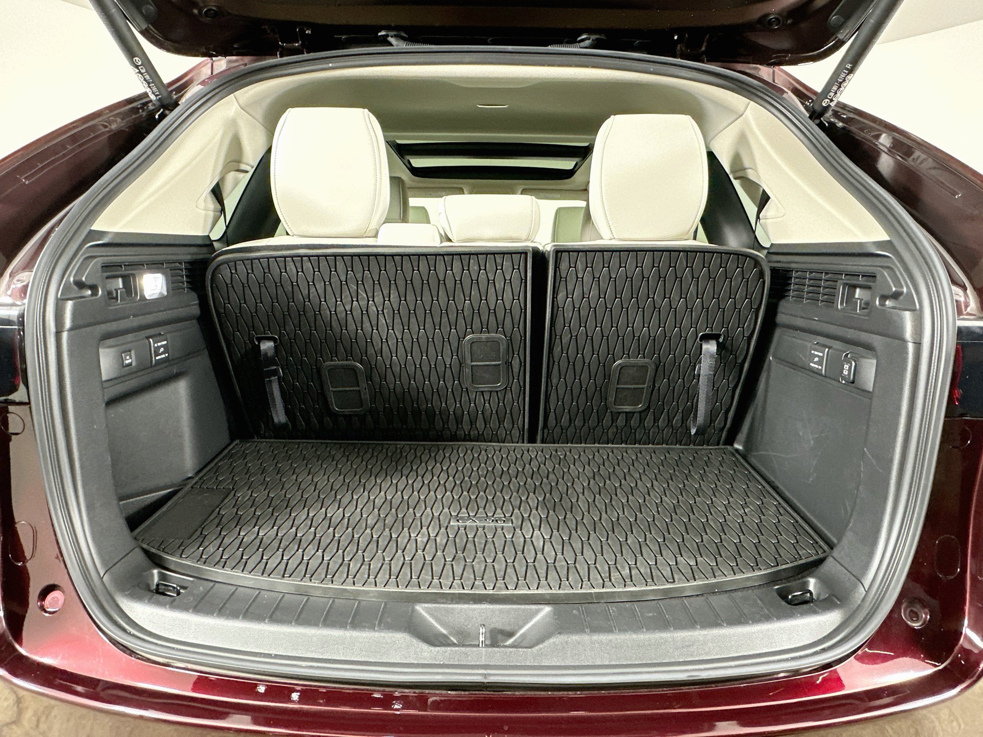 Used 2025 MAZDA CX-90 Plug-In Hybrid w/ Premium Plus AWD/4WD image 30