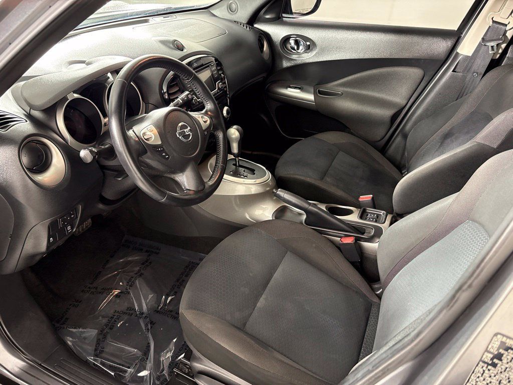 Used 2017 Nissan Juke SV AWD/4WD image 26