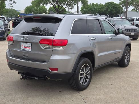Used 2018 Jeep Grand Cherokee Limited AWD/4WD image 5