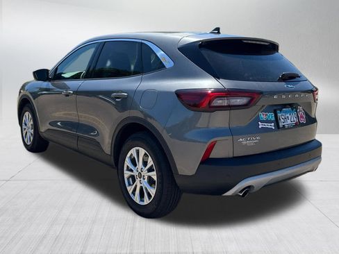 Used 2023 Ford Escape Active w/ Tech Pack #2 FWD image 5