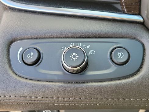 Used 2019 Buick LaCrosse Essence w/ Sights and Sounds Package image 18