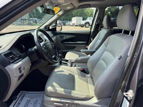 Used 2019 Honda Ridgeline RTL image 9