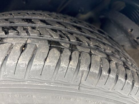 Used 2018 Subaru Outback 2.5i Premium image 2