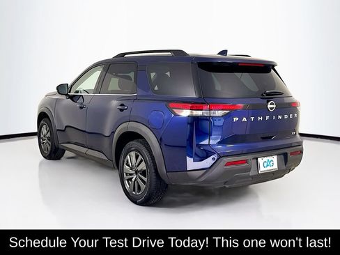 Used 2024 Nissan Pathfinder SV FWD image 5