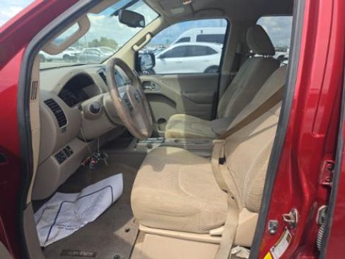 Used 2016 Nissan Frontier SV w/ SV Value Truck Package RWD image 5
