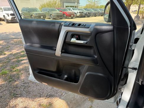 Used 2024 Toyota 4Runner SR5 image 18