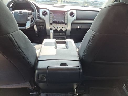 Used 2019 Toyota Tundra SR5 w/ SR5 Upgrade Package RWD image 33