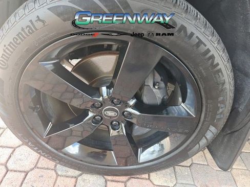 Used 2024 Land Rover Defender 110 X-Dynamic SE AWD/4WD image 9