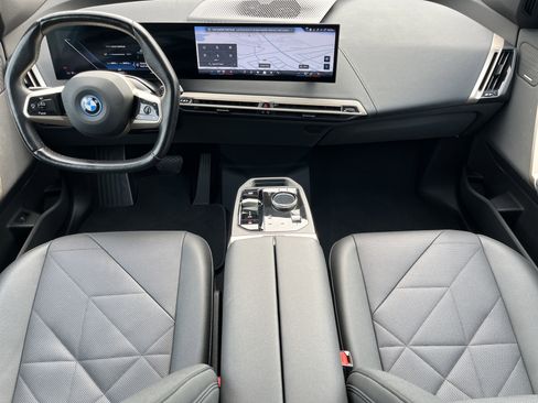 Used 2025 BMW iX xDrive50 image 3