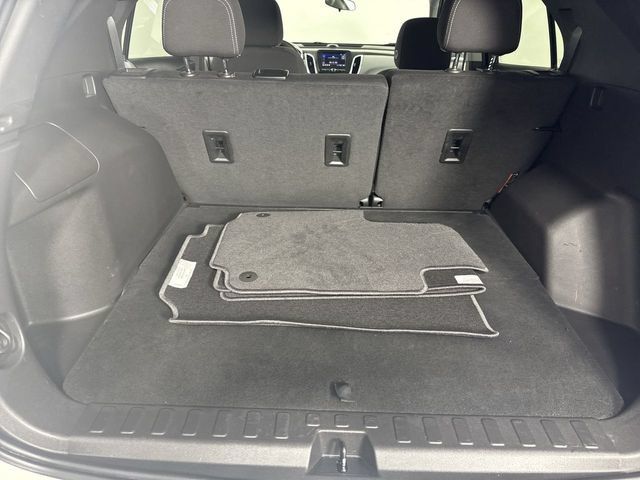 Used 2023 Chevrolet Equinox LS w/ LS Convenience Package AWD/4WD image 34