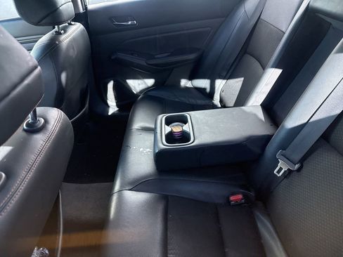 Used 2020 Nissan Altima 2.5 SR w/ Premium Package image 10