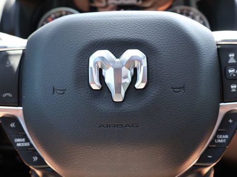 Used 2025 RAM 1500 Big Horn AWD/4WD image 26