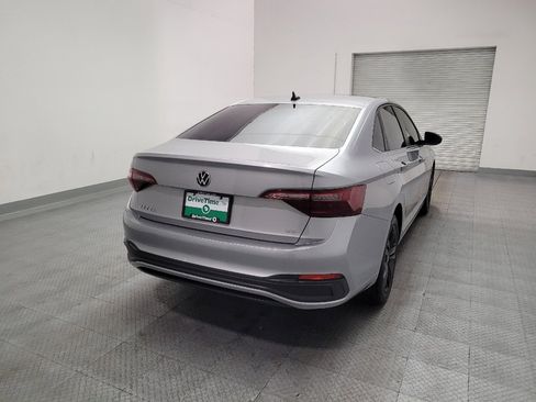 Used 2022 Volkswagen Jetta SE FWD image 7
