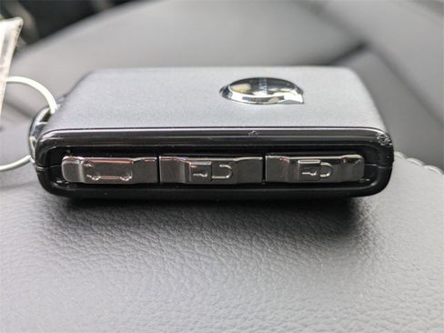 New 2025 Volvo XC40 B5 Plus w/ Protection Package Premier image 31