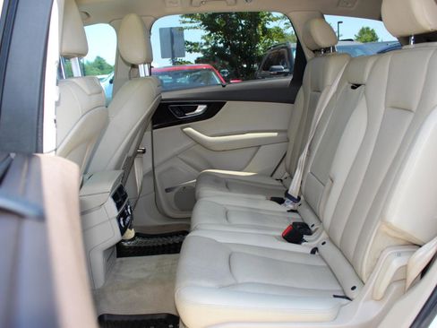 Used 2017 Audi Q7 3.0T Premium Plus AWD/4WD image 16