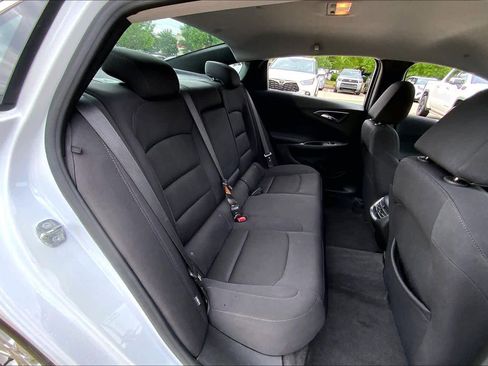 Used 2023 Chevrolet Malibu LT FWD image 19