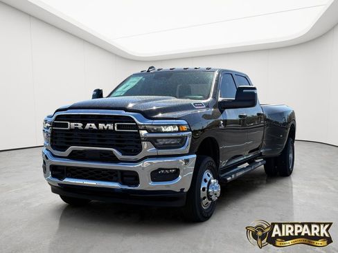 New 2026 RAM 3500 Tradesman image 8