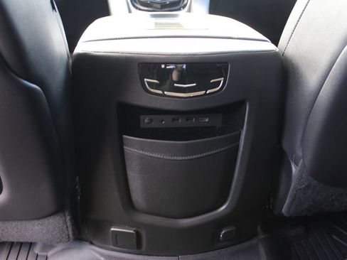 Used 2020 Cadillac Escalade Premium Luxury image 41