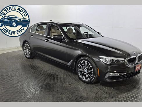 Used 2017 BMW 530i xDrive AWD/4WD image 1
