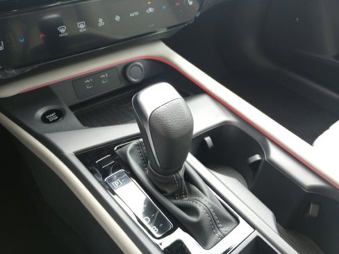 New 2026 Nissan Sentra SL w/ Floor Mat Package FWD image 19