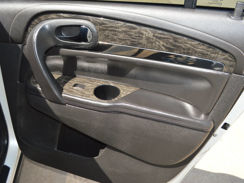 Used 2014 Buick Enclave Leather FWD image 27
