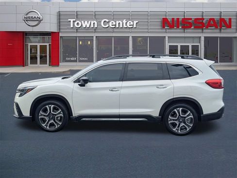 Used 2024 Subaru Ascent Touring AWD/4WD image 4