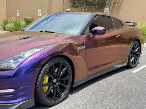 Used 2014 Nissan GT-R Premium w/ Premium Interior Package AWD/4WD image 18