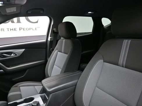 Used 2023 Chevrolet Blazer LT w/ Convenience Package FWD image 16