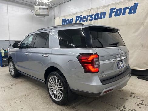 Used 2022 Ford Expedition Limited image 7