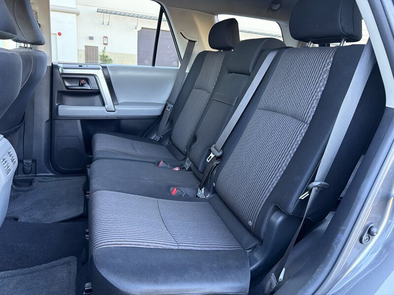 Used 2012 Toyota 4Runner SR5 w/ Convenience Pkg AWD/4WD image 17