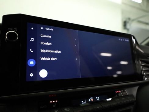 Certified 2025 Toyota Camry XSE image 17