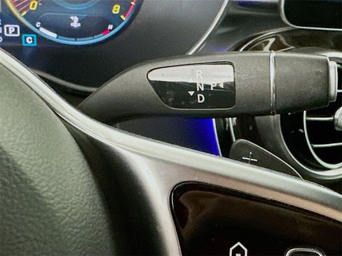 Used 2020 Mercedes-Benz GLC 300 image 17