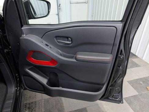 Used 2026 Nissan Frontier PRO-4X w/ Pro-4x Convenience Package image 27