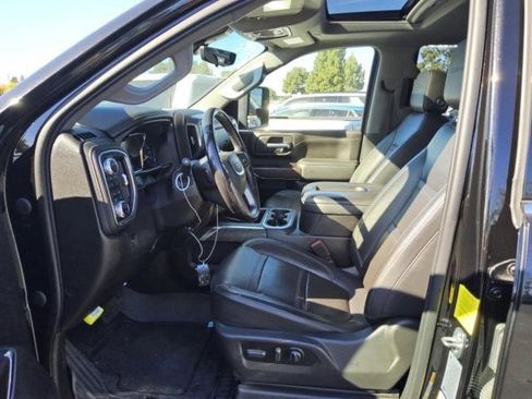 Used 2022 GMC Sierra 2500 Denali w/ Denali Black Diamond Edition image 5