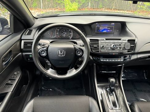 Used 2017 Honda Accord Sport image 7