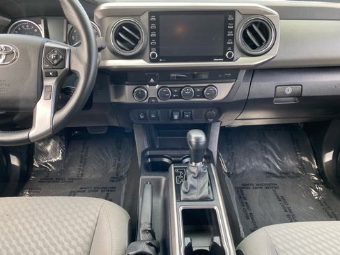 Used 2022 Toyota Tacoma SR5 w/ Technology Package AWD/4WD image 11