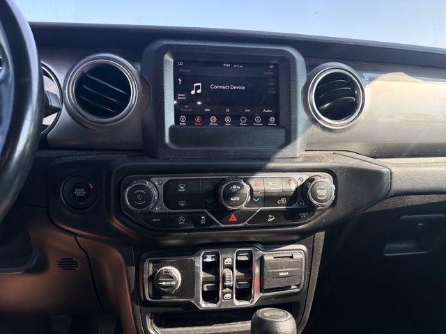 Used 2020 Jeep Wrangler Unlimited Sahara AWD/4WD image 18