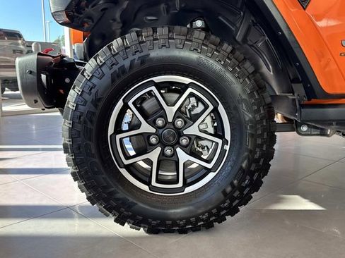 New 2025 Jeep Gladiator Rubicon image 4