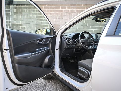 Used 2018 Hyundai Kona SEL image 5