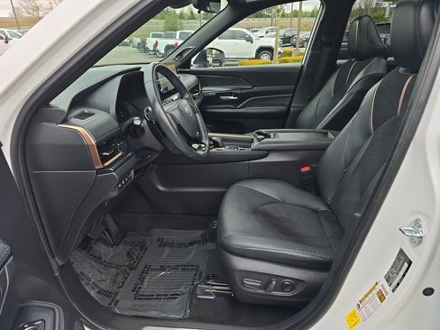 Used 2024 Toyota Grand Highlander MAX Platinum image 23