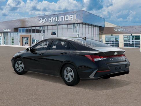 New 2026 Hyundai Elantra SE FWD image 5