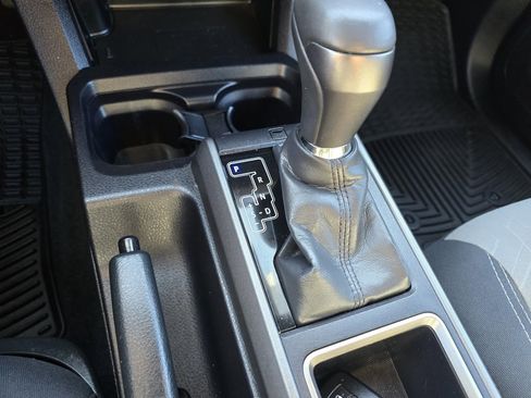 Certified 2022 Toyota Tacoma TRD Sport w/ Technology Package image 23