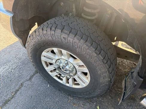 Used 2019 Ford F350 XLT w/ XLT Value Package AWD/4WD image 9