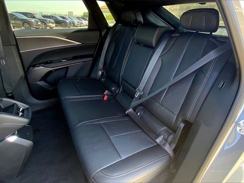 New 2025 Cadillac Lyriq Luxury image 28