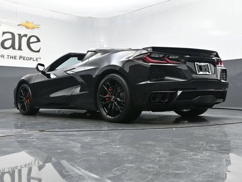 Used 2025 Chevrolet Corvette Stingray Coupe w/ Battery Protection Package RWD image 5