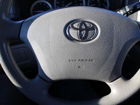 Used 2009 Toyota Sienna LE image 13